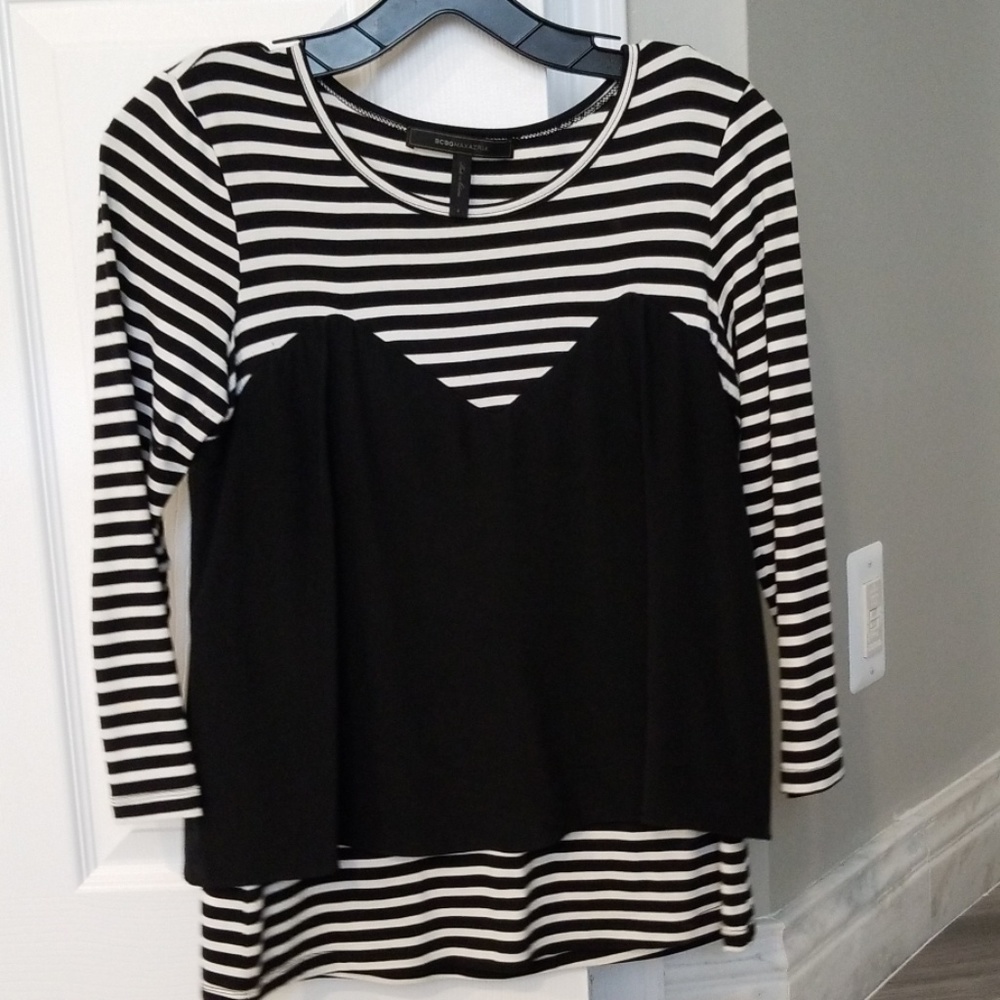 Black and white top